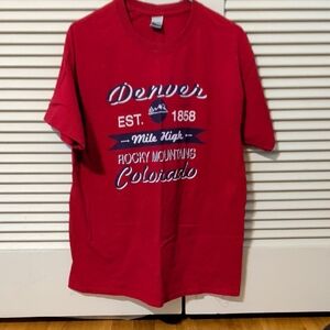 Gildan Red Short Sleeve Tee